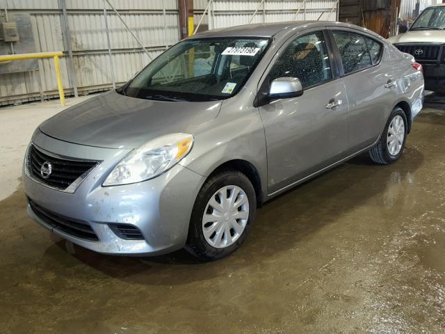 3N1CN7AP5CL927315 - 2012 NISSAN VERSA S SILVER photo 2