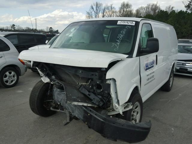 1GCSGAFXXD1157341 - 2013 CHEVROLET EXPRESS G1 WHITE photo 2