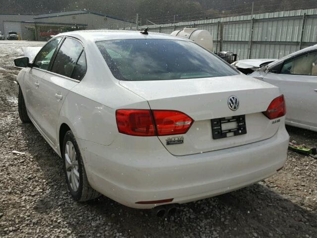 3VWDZ7AJ8BM348987 - 2011 VOLKSWAGEN JETTA SE WHITE photo 3