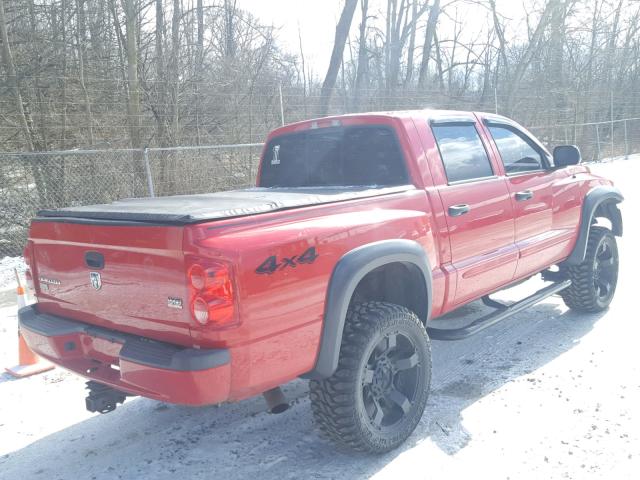 1D3HW58N95S270264 - 2005 DODGE DAKOTA QUA RED photo 4