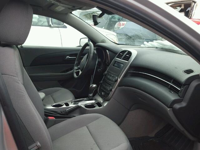 1G11B5SL9FF193282 - 2015 CHEVROLET MALIBU LS ვერცხლისფერი ფოტო 5