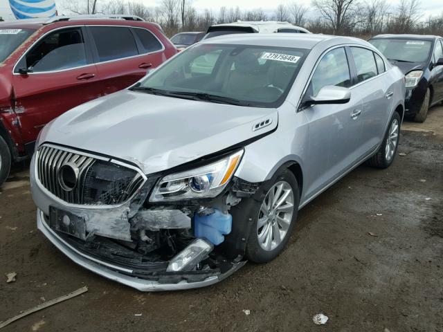 1G4GA5G39GF150040 - 2016 BUICK LACROSSE SILVER photo 2