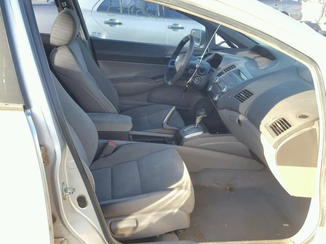 1HGFA16506L031967 - 2006 HONDA CIVIC LX SILVER photo 5