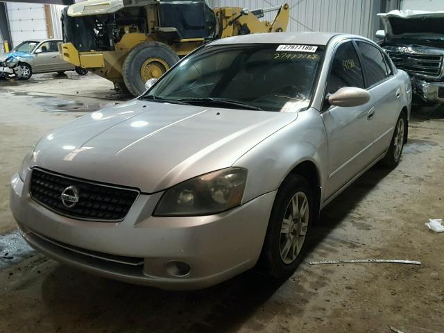 1N4AL11D65N410966 - 2005 NISSAN ALTIMA S SILVER photo 2