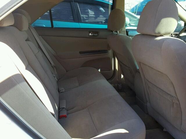 4T1BE32K95U590771 - 2005 TOYOTA CAMRY LE WHITE photo 6