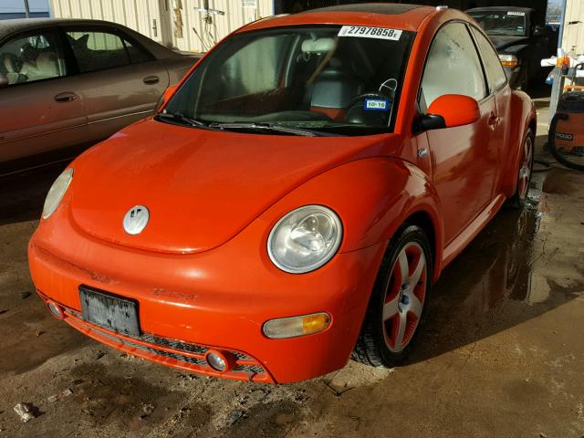 3VWCD21C92M426952 - 2002 VOLKSWAGEN NEW BEETLE ORANGE photo 2