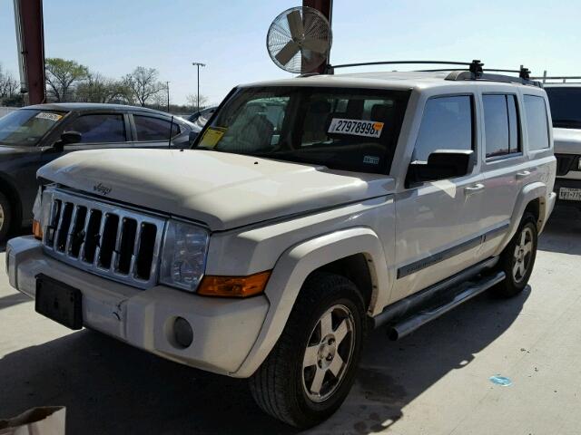 1J8HH48K49C503978 - 2009 JEEP COMMANDER WHITE photo 2