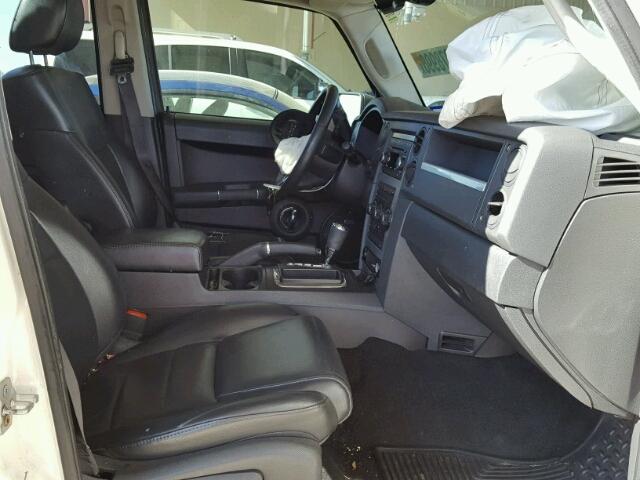 1J8HH48K49C503978 - 2009 JEEP COMMANDER WHITE photo 5