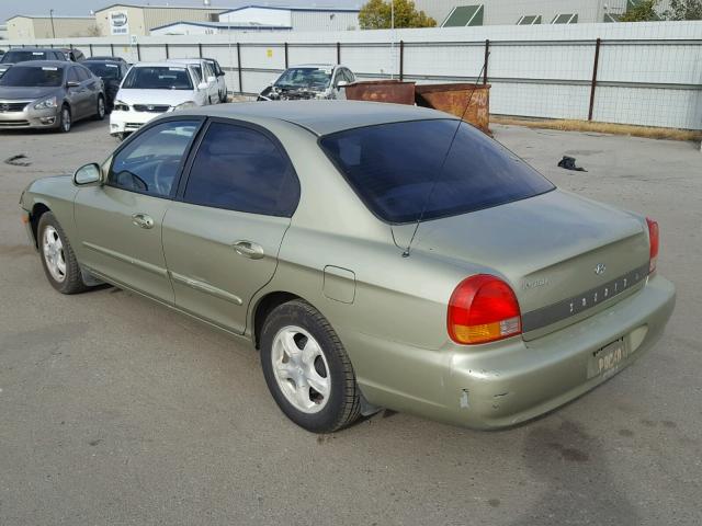 KMHWF25S0YA322475 - 2000 HYUNDAI SONATA GL GREEN photo 3