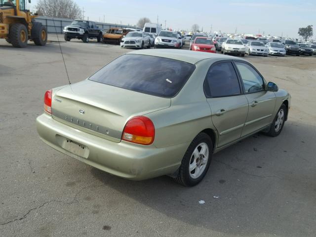 KMHWF25S0YA322475 - 2000 HYUNDAI SONATA GL GREEN photo 4