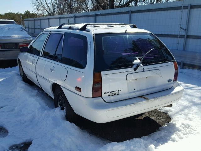 1FAFP15P5WW206069 - 1998 FORD ESCORT SE WHITE photo 3