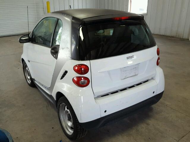 WMEEJ3BA0DK657757 - 2013 SMART FORTWO PUR TWO TONE photo 3