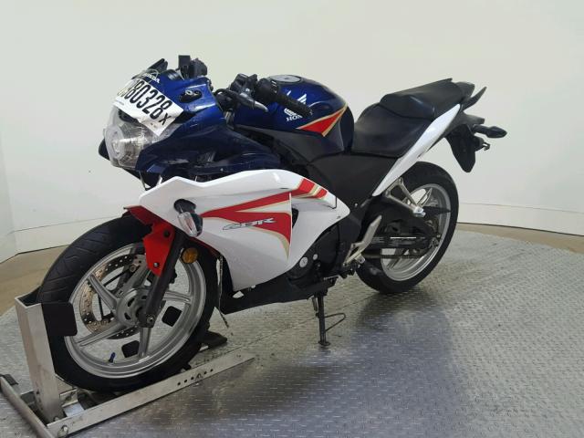 MLHMC4100C5200377 - 2012 HONDA CBR250 R BLUE photo 4