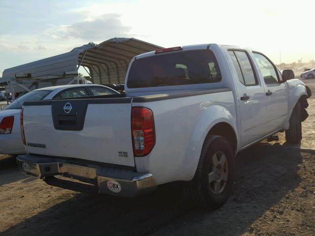 1N6AD07U37C462009 - 2007 NISSAN FRONTIER C WHITE photo 4