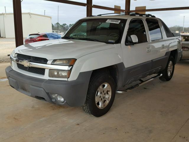 3GNEK13T02G169842 - 2002 CHEVROLET AVALANCHE WHITE photo 2