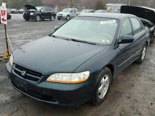 1HGCG1658YA033837 - 2000 HONDA ACCORD EX GREEN photo 2