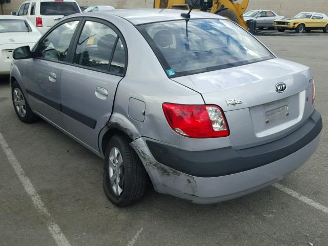 KNADE223296549065 - 2009 KIA RIO BASE SILVER photo 3