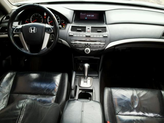 1HGCP36888A037778 - 2008 HONDA ACCORD EXL SILVER photo 9