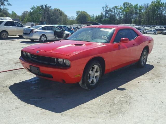 2B3CJ4DVXAH296540 - 2010 DODGE CHALLENGER RED photo 2