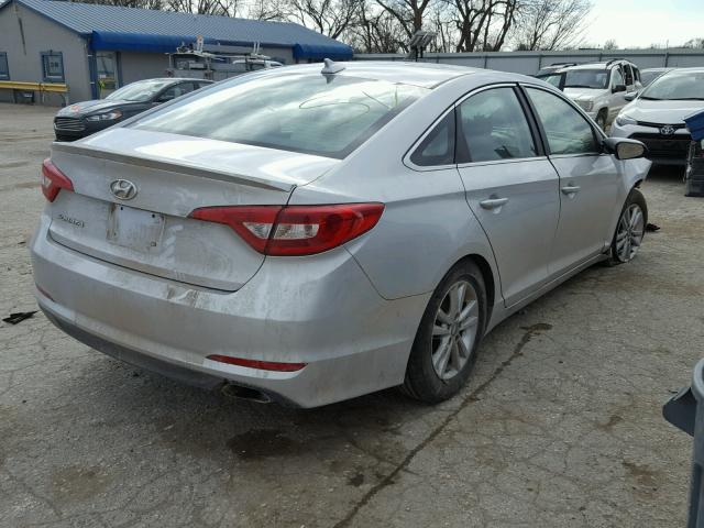 5NPE24AF4HH570902 - 2017 HYUNDAI SONATA SE SILVER photo 4