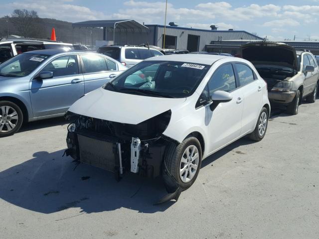 KNADM5A38G6638920 - 2016 KIA RIO LX WHITE photo 2