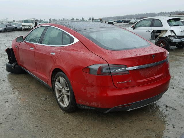 5YJSA1DN8DFP25967 - 2013 TESLA MODEL S RED photo 3