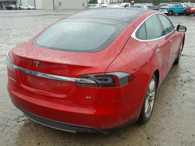 5YJSA1DN8DFP25967 - 2013 TESLA MODEL S RED photo 4