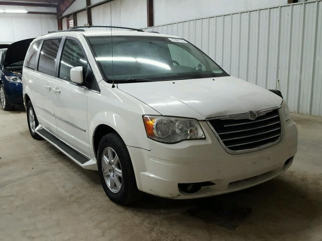 2A4RR5D13AR241243 - 2010 CHRYSLER TOWN & COU WHITE photo 1