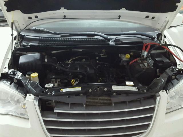 2A4RR5D13AR241243 - 2010 CHRYSLER TOWN & COU WHITE photo 7