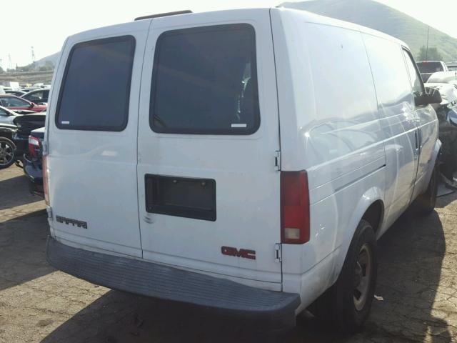 1GTDM19X12B510800 - 2002 GMC SAFARI XT WHITE photo 4