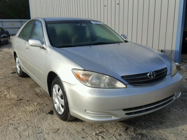 4T1BE32K22U061268 - 2002 TOYOTA CAMRY LE SILVER photo 1