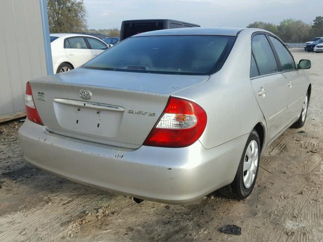 4T1BE32K22U061268 - 2002 TOYOTA CAMRY LE SILVER photo 4