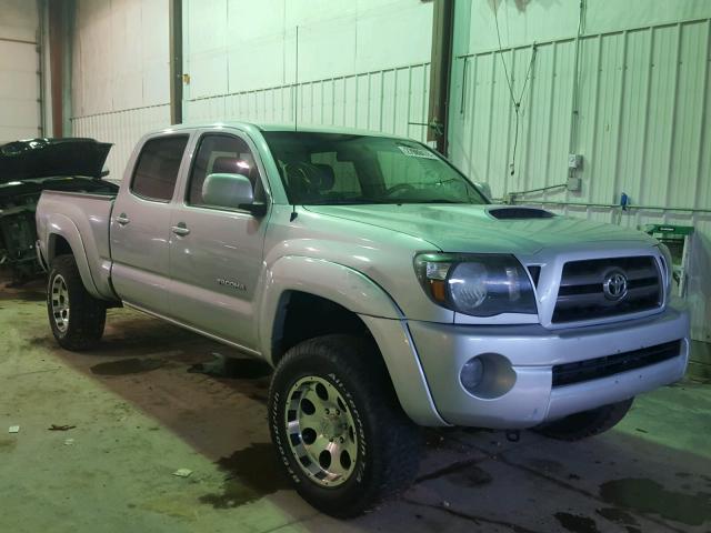 5TEMU52N98Z532970 - 2008 TOYOTA TACOMA DOU GRAY photo 1