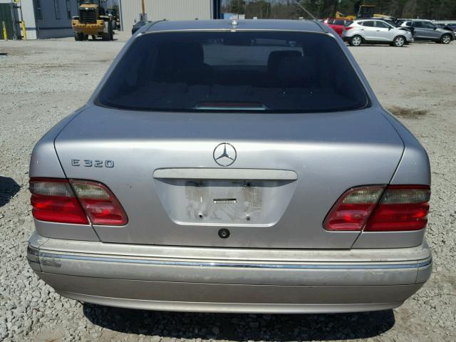 WDBJF65J02B484894 - 2002 MERCEDES-BENZ E 320 SILVER photo 9