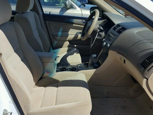 1HGCM56466A143578 - 2006 HONDA ACCORD LX WHITE photo 5