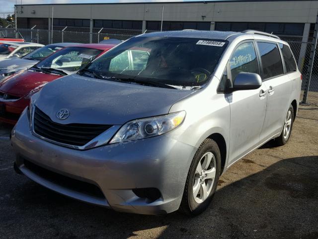 5TDKK3DC7CS211237 - 2012 TOYOTA SIENNA LE SILVER photo 2