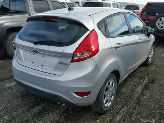 3FADP4EJ6CM117420 - 2012 FORD FIESTA SE SILVER photo 4