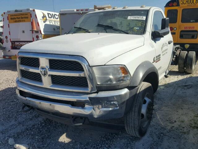 3C7WRMDL0DG530694 - 2013 RAM 5500 WHITE photo 2