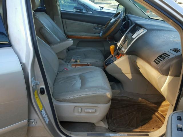 2T2HA31U85C086363 - 2005 LEXUS RX 330 GRAY photo 5