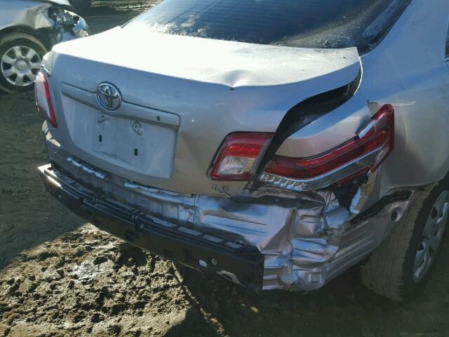 4T1BF3EK3BU699358 - 2011 TOYOTA CAMRY BASE SILVER photo 9