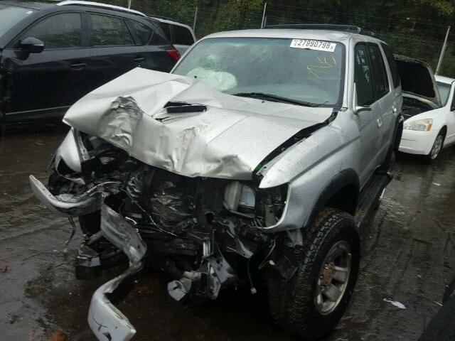 JT3GN86R620256672 - 2002 TOYOTA 4RUNNER SR SILVER photo 2