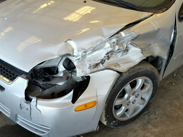 1B3ES56C25D277605 - 2005 DODGE NEON SXT SILVER photo 9