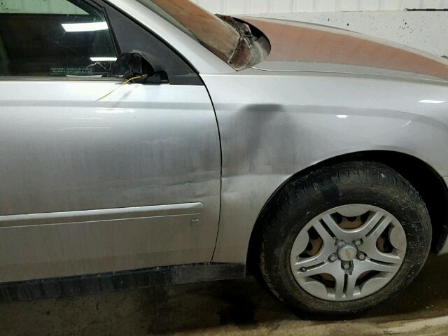 1G1ZS51F06F250323 - 2006 CHEVROLET MALIBU LS ვერცხლისფერი ფოტო 9