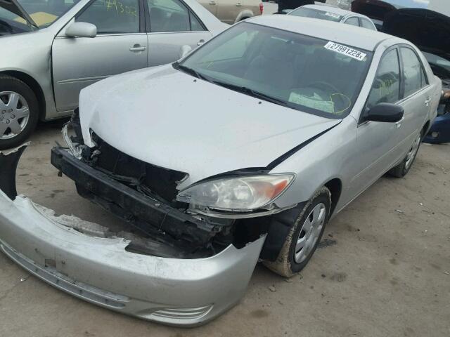 4T1BE30KX4U926848 - 2004 TOYOTA CAMRY LE SILVER photo 2