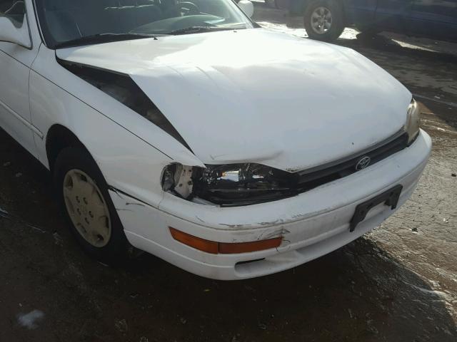 4T1SK12E7NU080765 - 1992 TOYOTA CAMRY LE WHITE photo 9