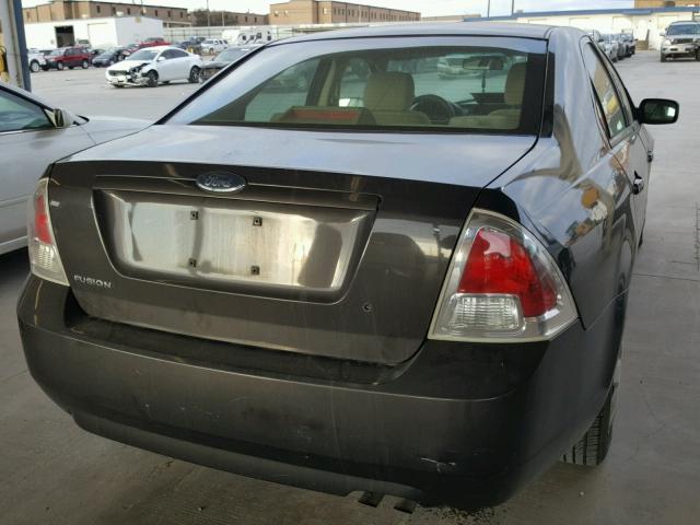 3FAFP06Z06R210642 - 2006 FORD FUSION S GRAY photo 4