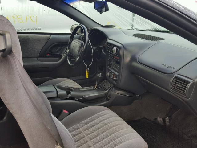 2G1FP32K6V2143040 - 1997 CHEVROLET CAMARO BAS ვერცხლისფერი ფოტო 5