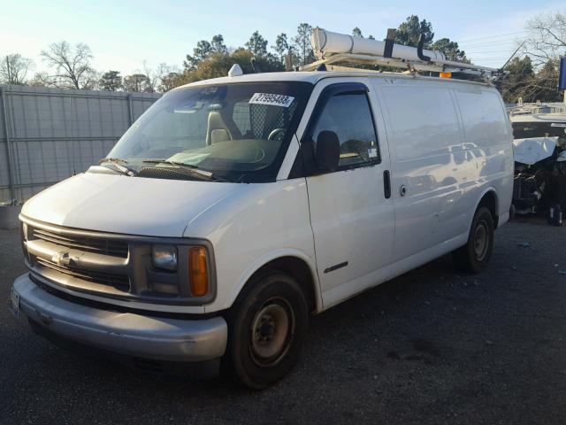 1GCFG25W311154972 - 2001 CHEVROLET EXPRESS G2 WHITE photo 2