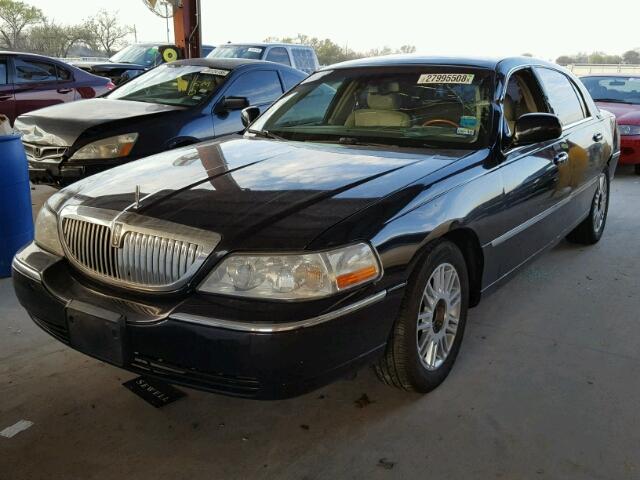 2LNHM82V79X630462 - 2009 LINCOLN TOWN CAR S BLACK photo 2