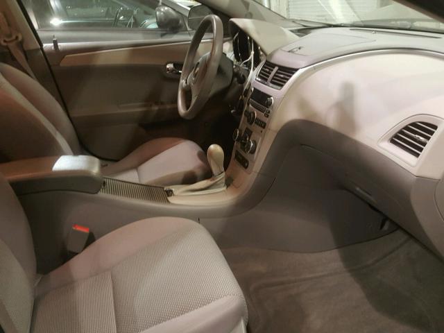 1G1ZB5EB9A4107656 - 2010 CHEVROLET MALIBU LS ნაცრისფერი ფოტო 5